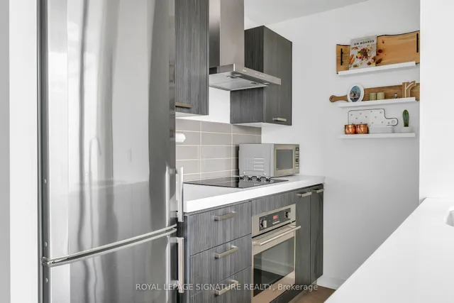 Additional image 15 of 461 Adelaide St Unit 916