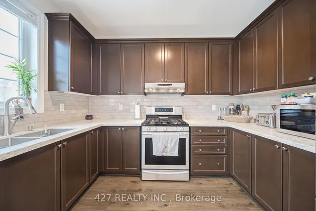 Additional image 21 of 38 Intrigue Tr