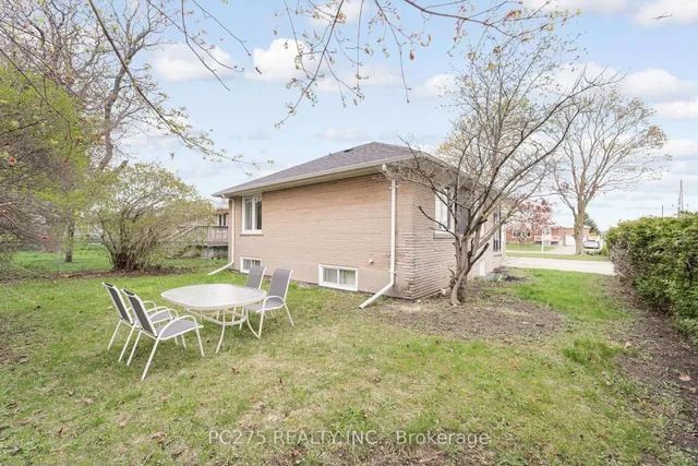 Additional image 46 of 67 Acton Ave