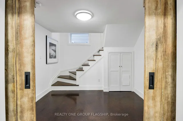 Additional image 45 of 69 Victoria Park Ave