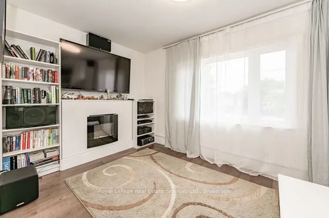 Additional image 12 of 925 King St