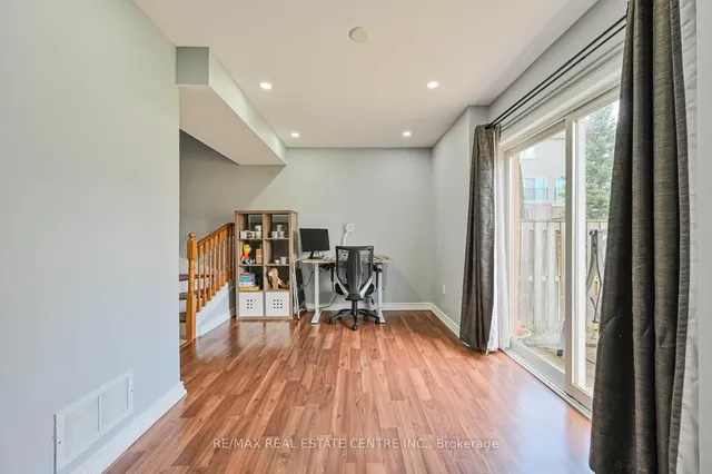 Additional image 38 of 4950 Albina Way Unit 93