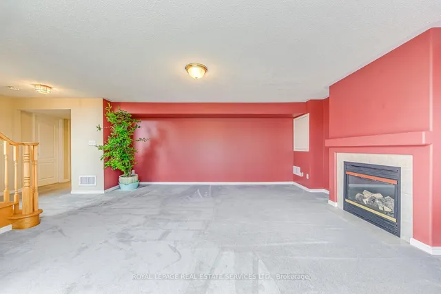 Additional image 33 of 1652 Allan Cres