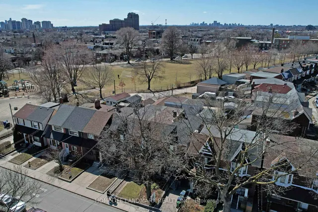 Additional image 28 of 232 Laughton Ave