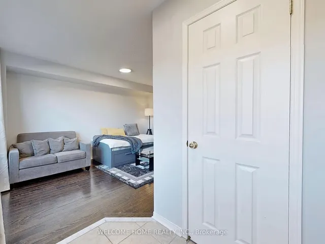 Additional image 17 of 43 Sergio Marchi St