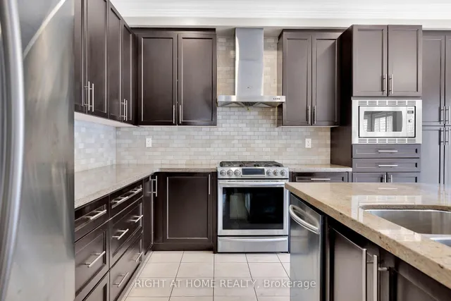 Additional image 10 of 1445 Laurier Ave