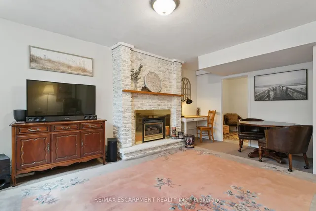 Additional image 32 of 2187 Sandringham Dr