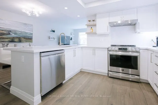 Additional image 6 of 1001 Bay St Unit 303