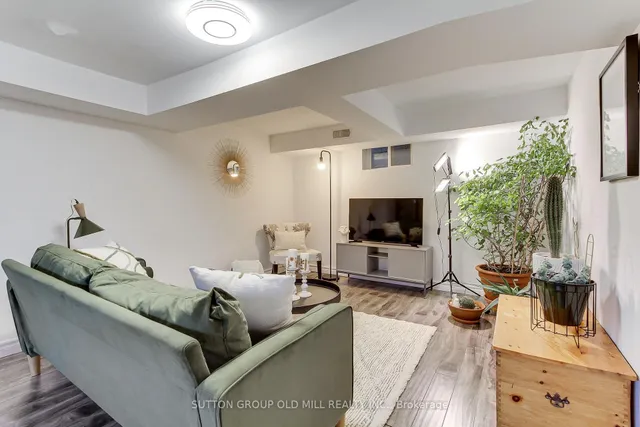 Additional image 28 of 25 Savoy Ave