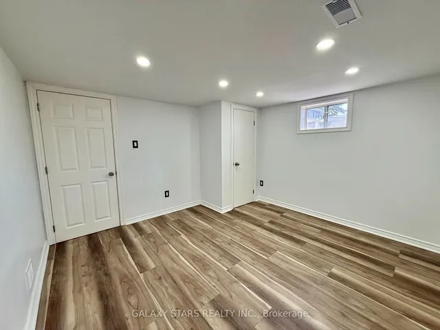 Additional image 33 of 57 Moorecroft Cres