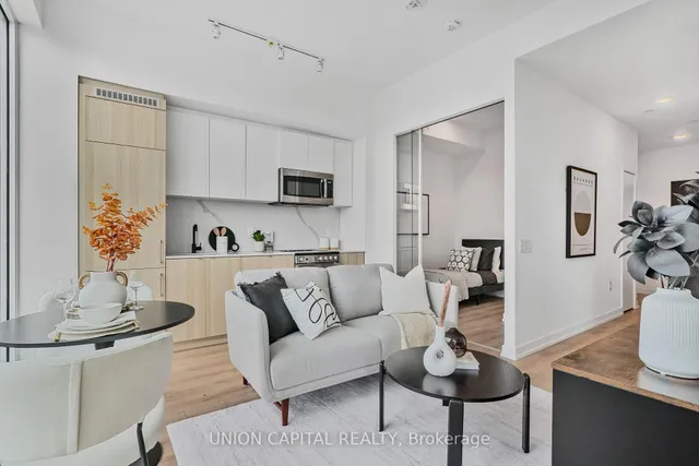 Additional image 16 of 500 Dupont St Unit 306