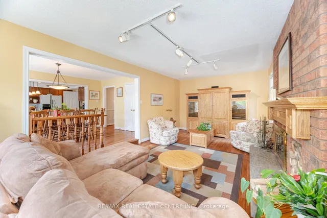 Additional image 14 of 42 Fernbrook Cres