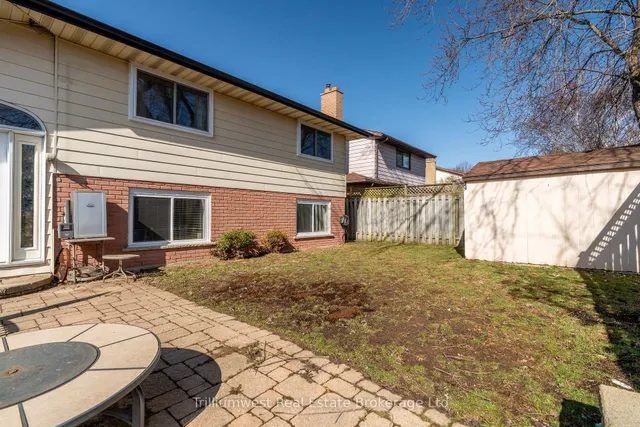 Additional image 34 of 121 Martinglen Cres