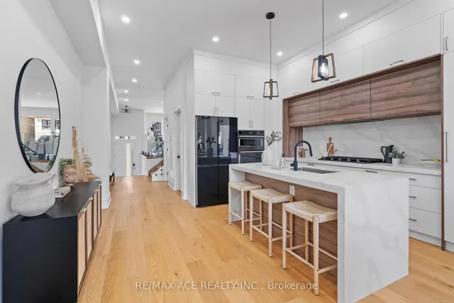 Additional image 9 of 28 August Ave