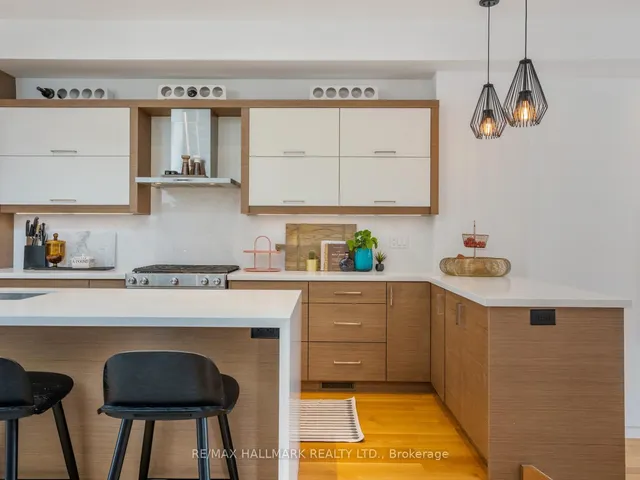 Additional image 10 of 29 Treadway Blvd