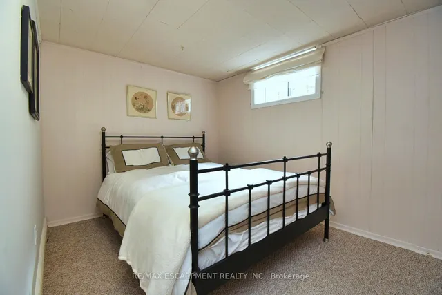 Additional image 31 of 733 Ashley Ave