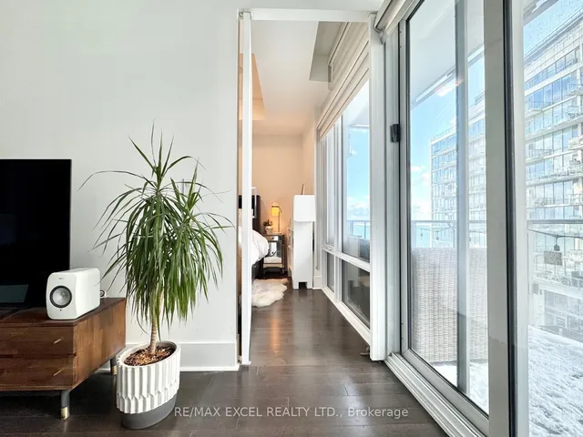 Additional image 3 of 29 Queens Quay Unit 528