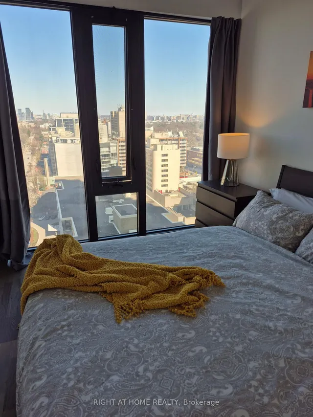 Additional image 7 of 185 Roehampton Ave Unit 1405