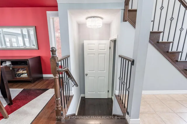 Additional image 6 of 36 Showcase Dr