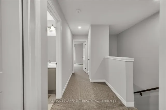 Additional image 32 of 187 Wilson St Unit 32