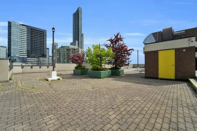 Additional image 31 of 633 Bay St Unit 2512