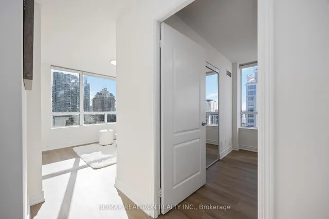 Additional image 16 of 3 Rean Dr Unit 1101