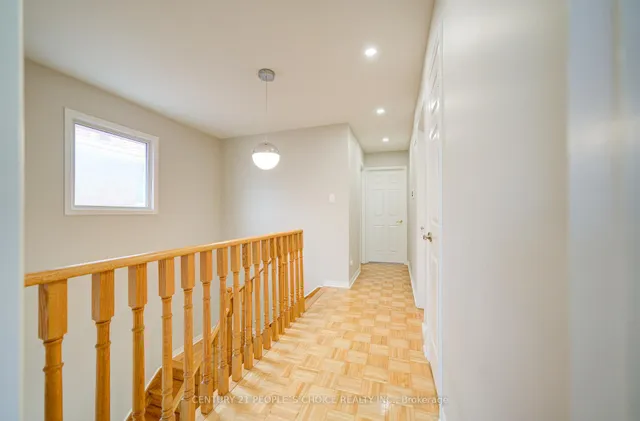 Additional image 27 of 157 Cinrickbar Dr