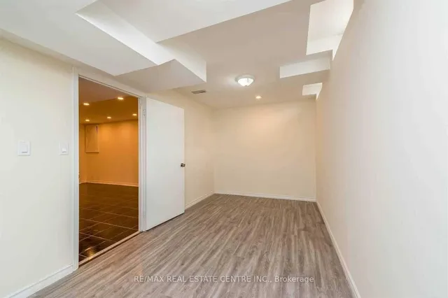 Additional image 39 of 10 Stalbridge Ave