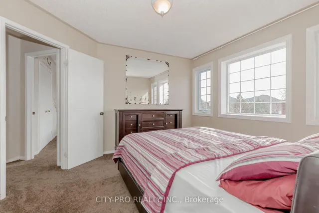 Additional image 41 of 382 Harrowsmith Dr