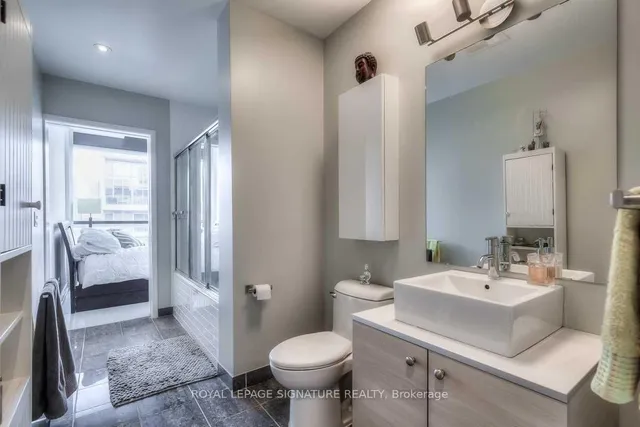 Additional image 16 of 60 Bathurst St Unit 909