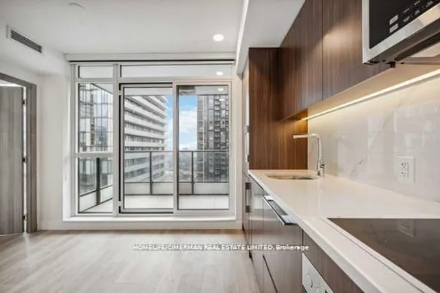 Additional image 13 of 38 Widmer St Unit 3907