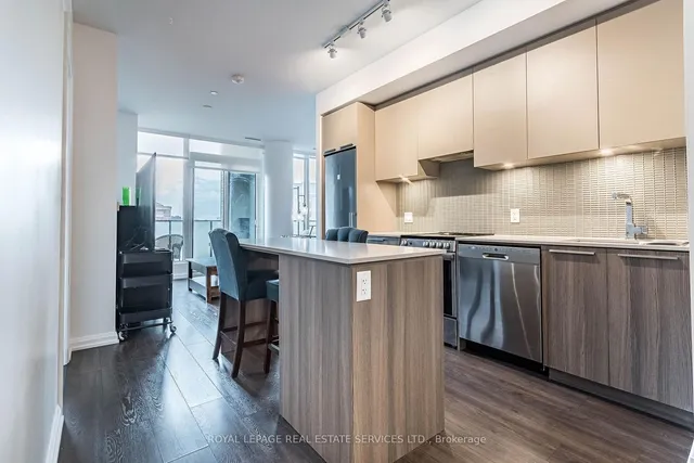 Additional image 7 of 4208 Dundas St Unit 505