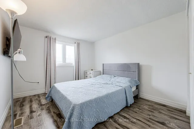 Additional image 26 of 33 Rochelle Ave Unit 51