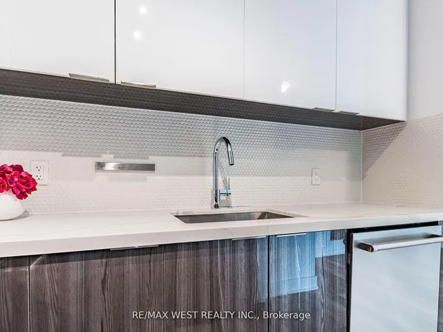 Additional image 9 of 30 Shore Breeze Dr Unit 923