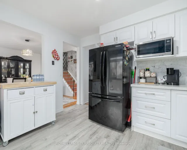 Additional image 9 of 77 Warwick Castle Crt