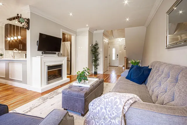 Additional image 9 of 1522 Lancaster Dr Unit 18