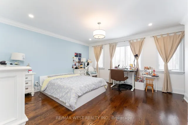 Additional image 19 of 1152 Glengrove Ave