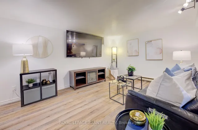 Additional image 17 of 192 Silver Aspen Cres