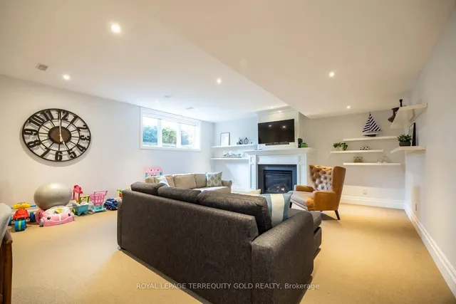 Additional image 38 of 468 Avon Cres