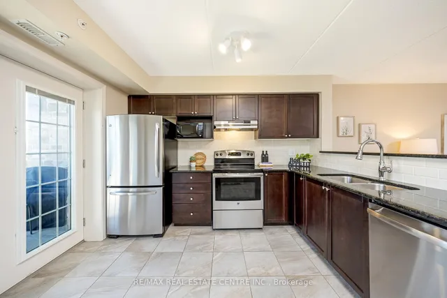 Additional image 9 of 1470 Main St Unit 109