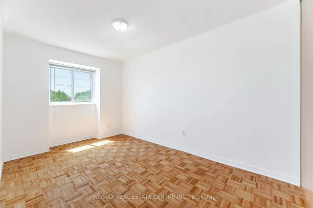 Additional image 29 of 122 Moregate Cres