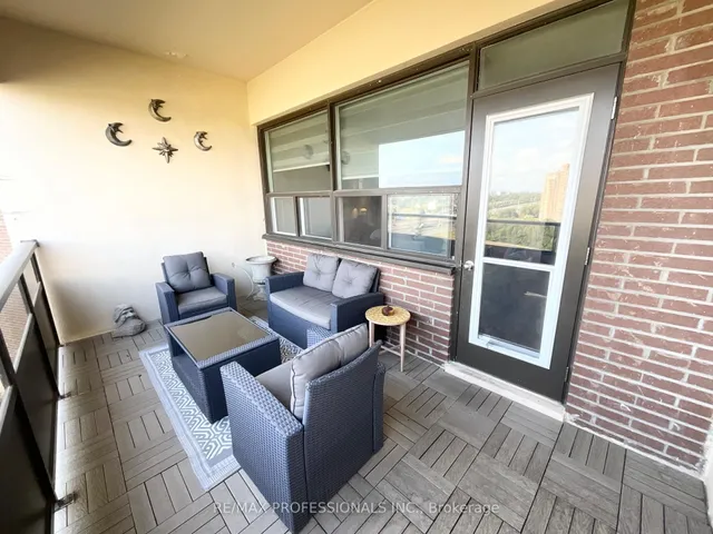 Additional image 32 of 551 The West Mall N/A Unit 1622