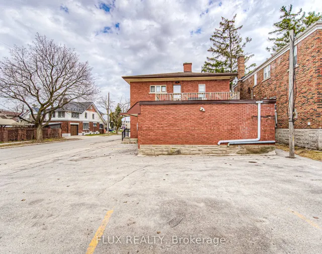 Additional image 9 of 744 Queen St