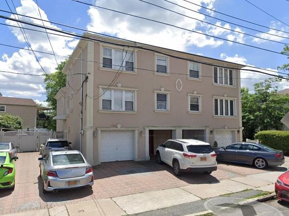 208-18 15th Road, Bayside, NY 11360