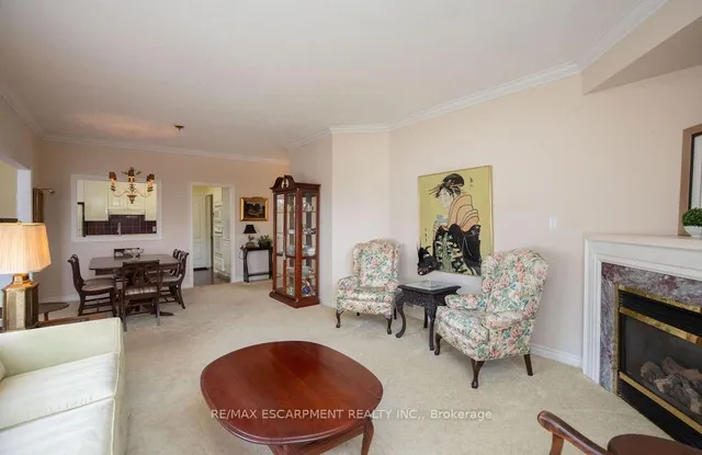 Additional image 14 of 91 Silverbirch Blvd