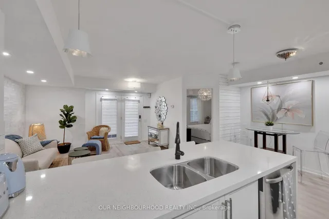 Additional image 15 of 93 The Queensway Ave Unit TH60