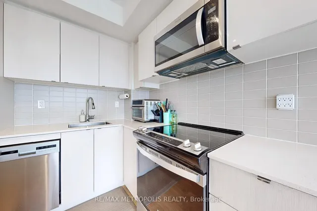 Additional image 18 of 1461 LAWRENCE Ave Unit 2103