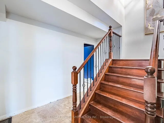 Additional image 35 of 85 Bloomsbury Ave