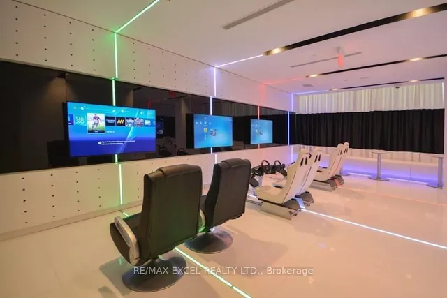 Additional image 15 of 45 Charles St Unit 4706