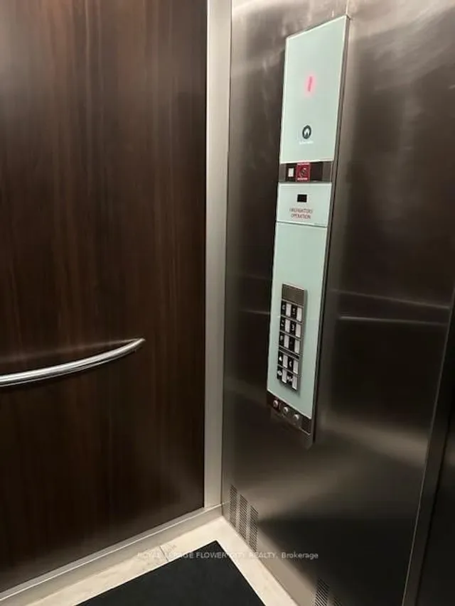 Additional image 31 of 630 Sauve St Unit 404